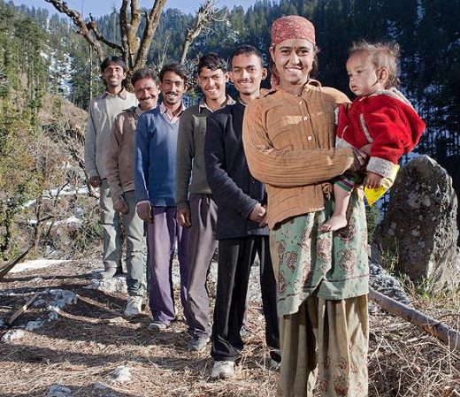 वह पांच भाइयों की इकलौती पत्नी है, यह पता लगाने की क्या विधि है कि पुत्र का जन्म किससे हुआ !