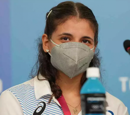 First woman on Paralympic refugee team urges others to try sport