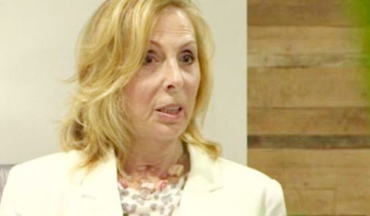 मृत महिला 45 मिनट बाद उठी ! Woman Who Was Clinically Dead For 45 Minutes Was Brought Back To Life Before Daughter Gave Birth