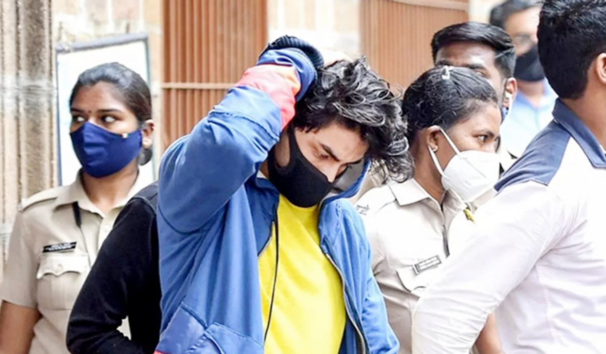 अपने पिता शाहरुख के साथ ‘पठान’ की शूटिंग में व्यस्त आर्यन ड्रग्स पार्टी में कैसे पहुंचे ?