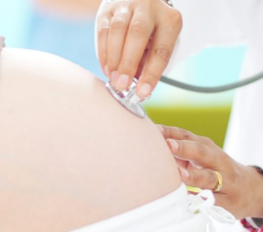 डिलीवरी के लिए अस्पताल गई महिला को डॉक्टर ने किया दुष्कर्म