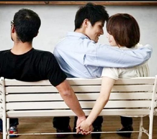 बेवफा पत्नी : मेरी पत्नी मेरे सहकर्मी के साथ… मैं अब मैं क्या करूँ