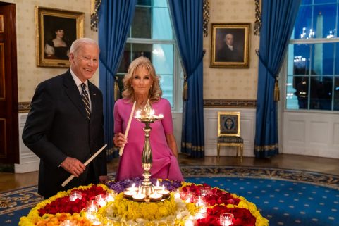 US President Biden worshiped Lakshmi by lighting a lamp, said- Happy Diwali
