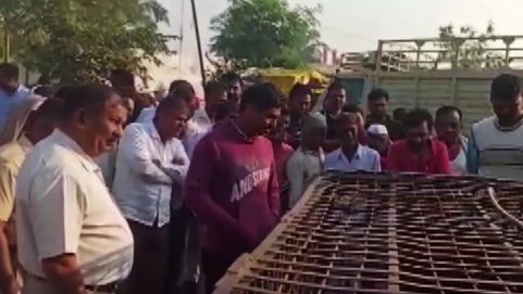 2 monkeys involved in the killing of many puppies have been captured by a Nagpur Forest Dept team in Beed