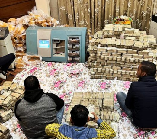 पीयूष के घर में मिला कैश: 8 मशीनें 24 घंटे नहीं गिन सकीं,  अभी-अभी गिना गया 24 अरब !