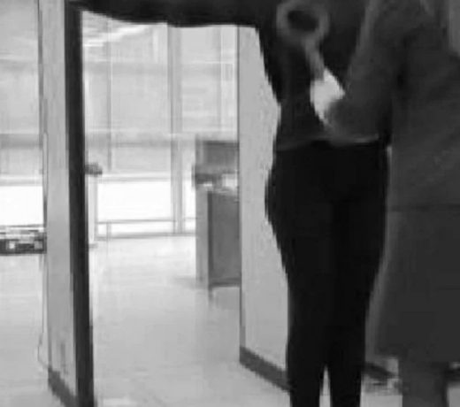 सबसे बड़े मॉल में उतरवाए महिला के कपड़े, शोरूम मालिक के खिलाफ केस दर्ज