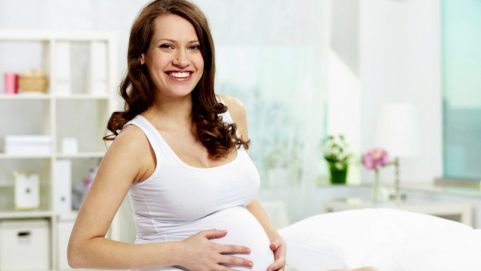 late pregnancy age complications symptoms not to ignore risk