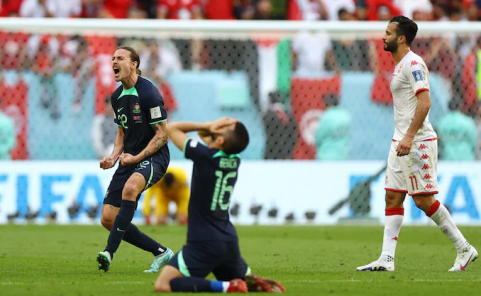 Australia beats Tunisia 1-0