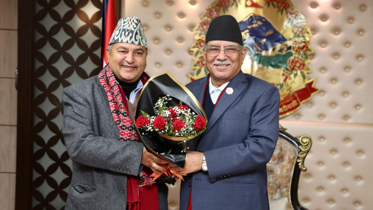 Chief Minister of Bagmati calls on Prime Minister Dahal