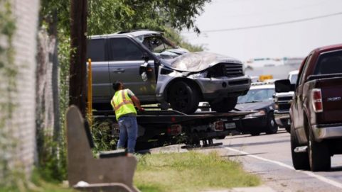 8 people died when a car hit a group of people in Texas USA