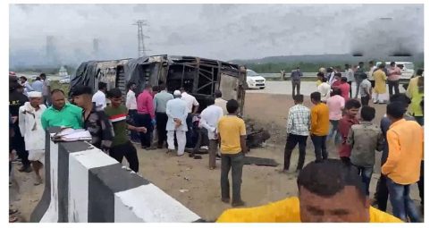 25 killed in bus fire in Maharashtra India