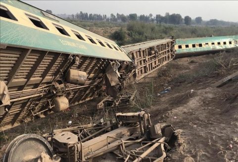 10 coaches of Hazara Express derail near Sindh