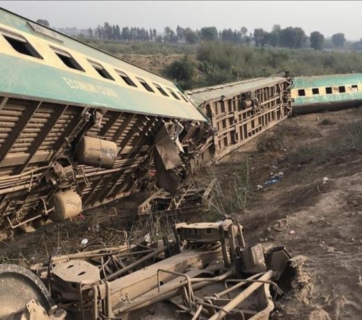 Pakistan: 20 dead, 80 injured after 10 coaches of Hazara Express derail near Sindh