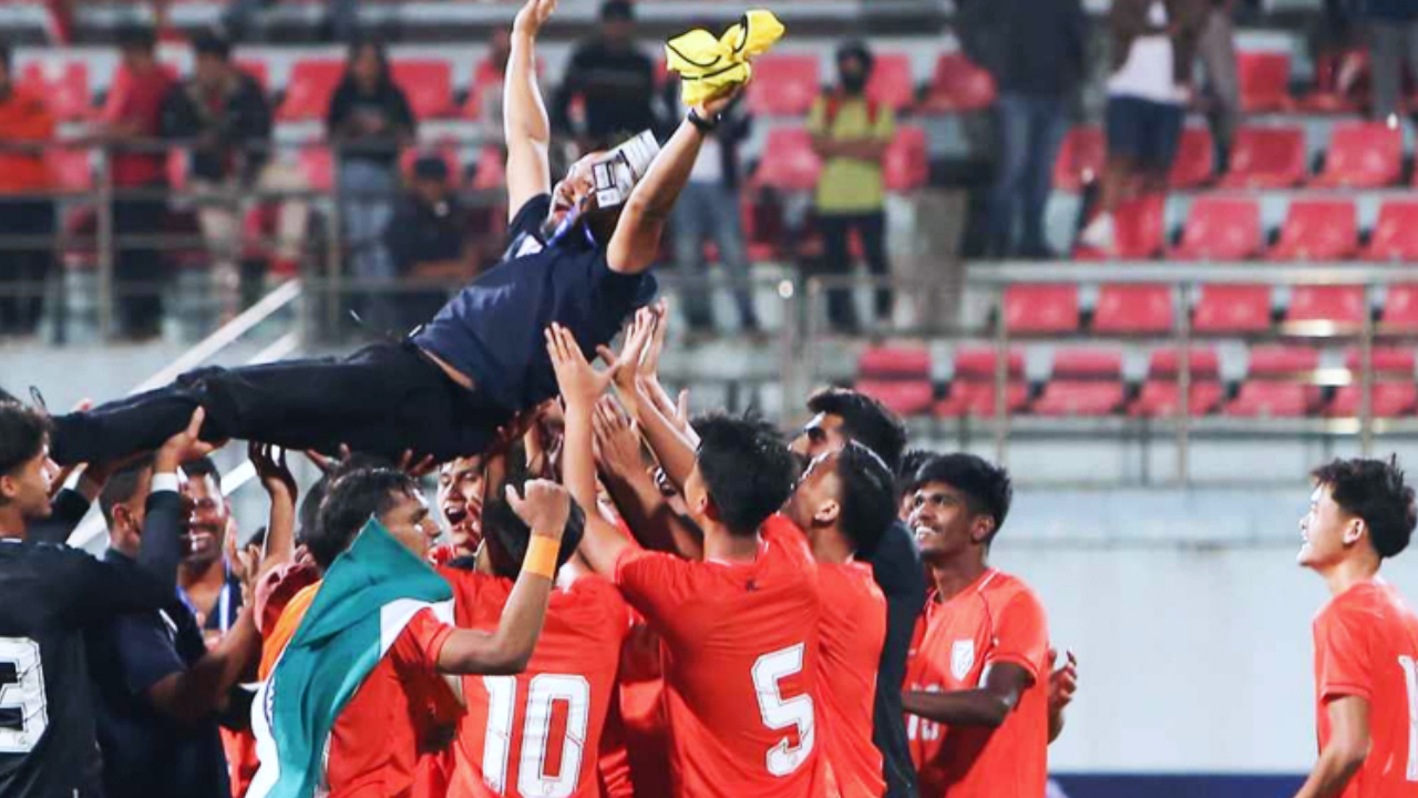 India became the champion of SAFF U-19 for the third time with a hat-trick against Pakistan