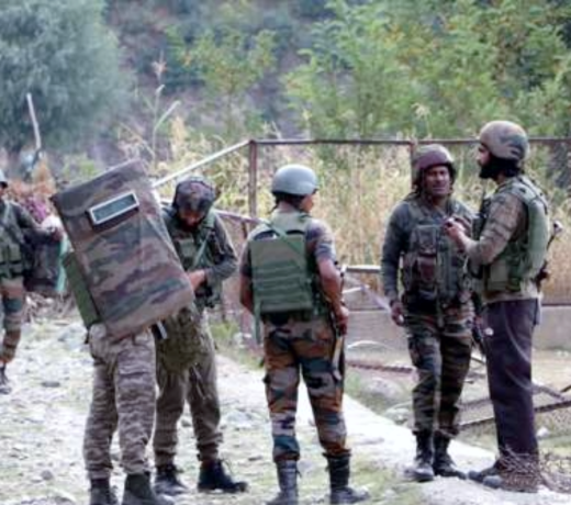 जम्मू-कश्मीर में नियंत्रण रेखा पर दो आतंकवादी मारे गए