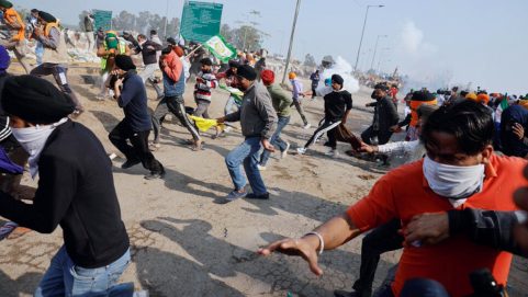 1 killed in police action on farmers in India