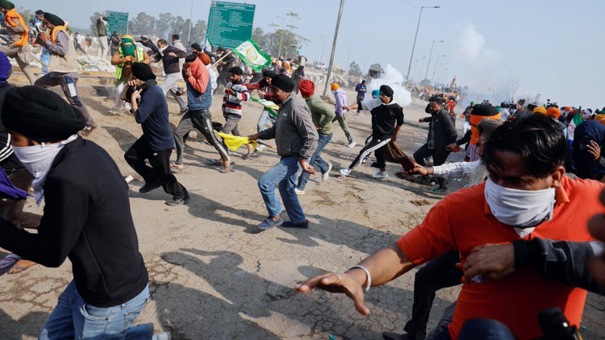 1 killed in police action on farmers in India