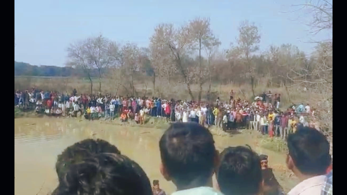 22 killed, 10 injured as tractor trolley overturns in India