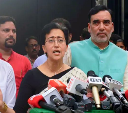 43 वर्षीय आतिशी ने दिल्ली की मुख्यमंत्री का पद हासिल किया