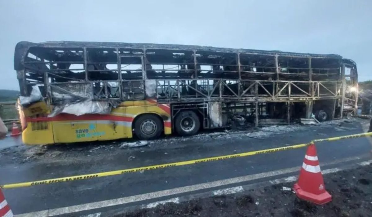 Tragic Fire in Hyderabad–Bengaluru Bus Leaves at Least 10 Dead, Dozens Injured
