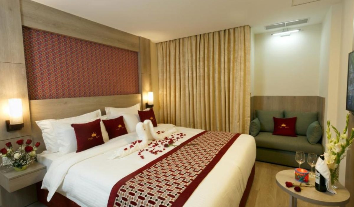 Police raid four hotels and restaurants: 31 women, 45 people found in embarrassing situations