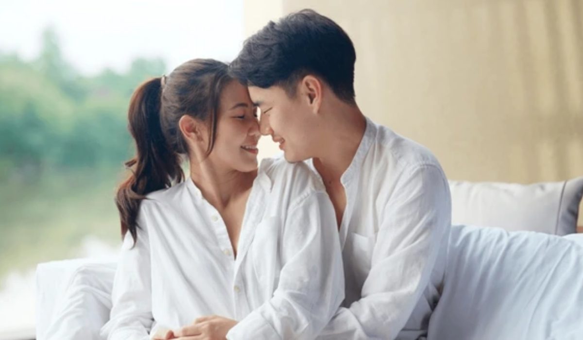 Diplomat Loses Job Over Secret Romance with Chinese Woman