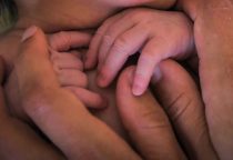 समय से पहले जन्म क्यों होता है? जानिए समयपूर्व बच्चे की चुनौतियाँ और जोखिम