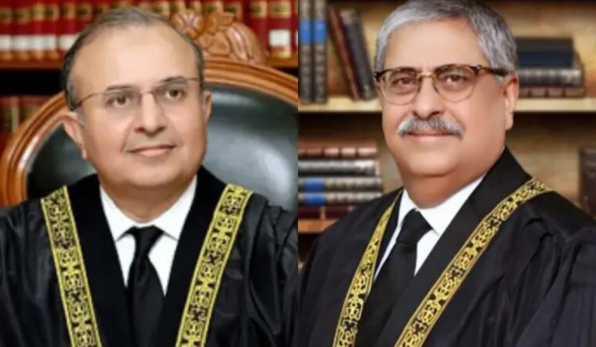 Chaos in Pakistan Supreme Court After Two Judges Resign
