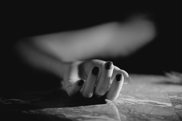 Mysterious death of 18-year-old girl on educational trip; incident occurred at 11 pm