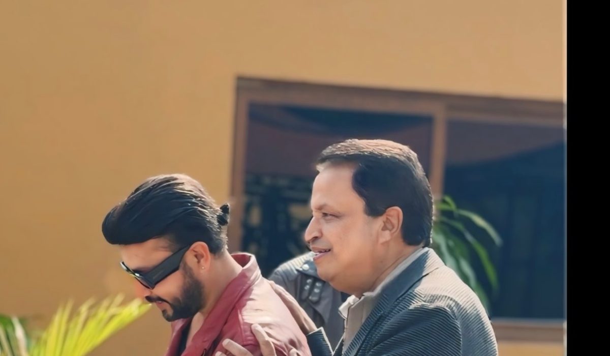 Durgesh Thapa meets Binod Chaudhary (📸)